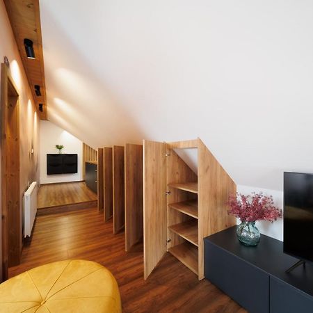 Cozy Mountain Attic Apartment In High Tatras Vel'ka Lomnica Exterior photo